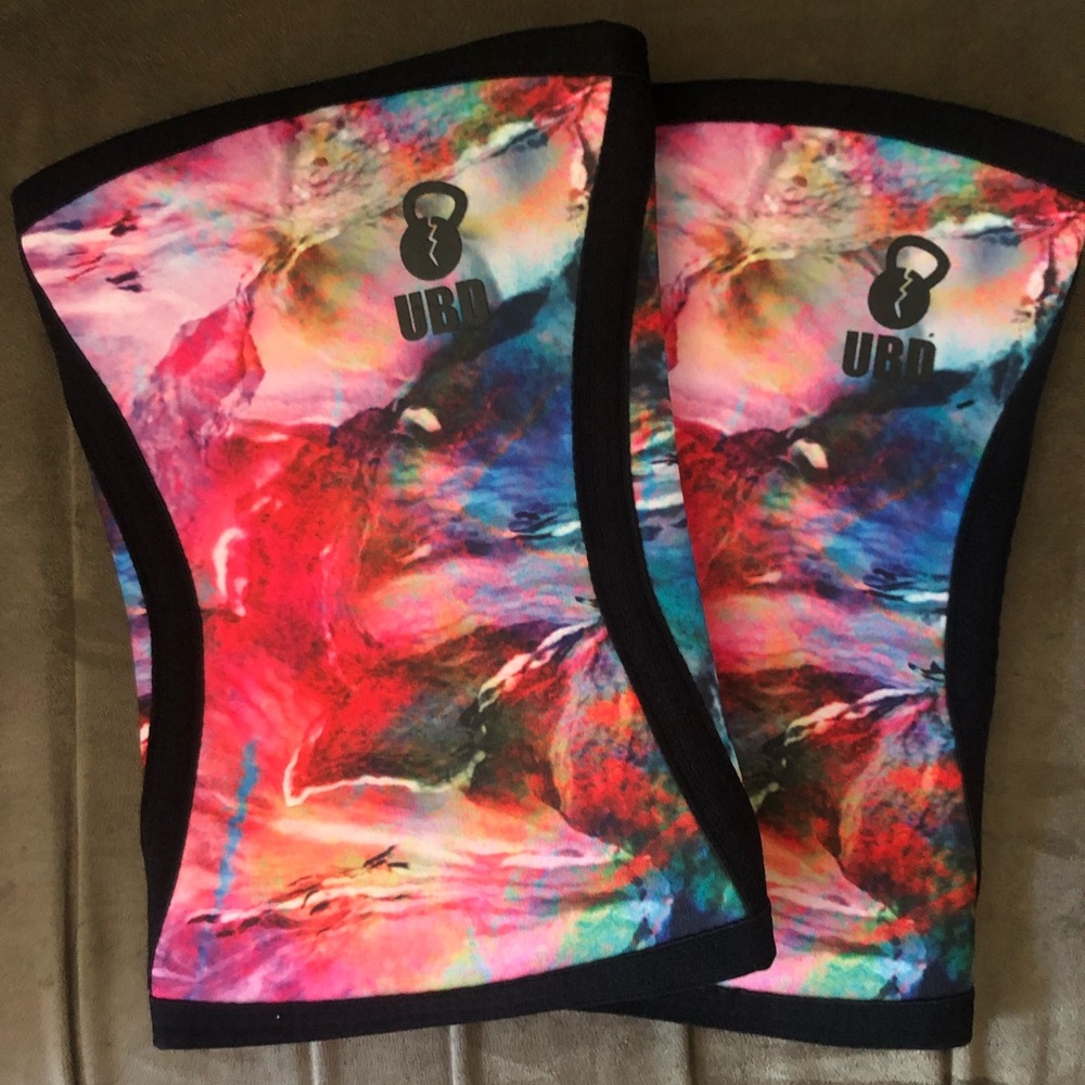 Brand New, Never Worn Knee Sleeves - Size S